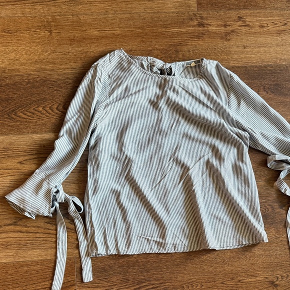 Anthropologie Striped Flowy Top with Tie Details - Size Medium - Picture 1 of 4